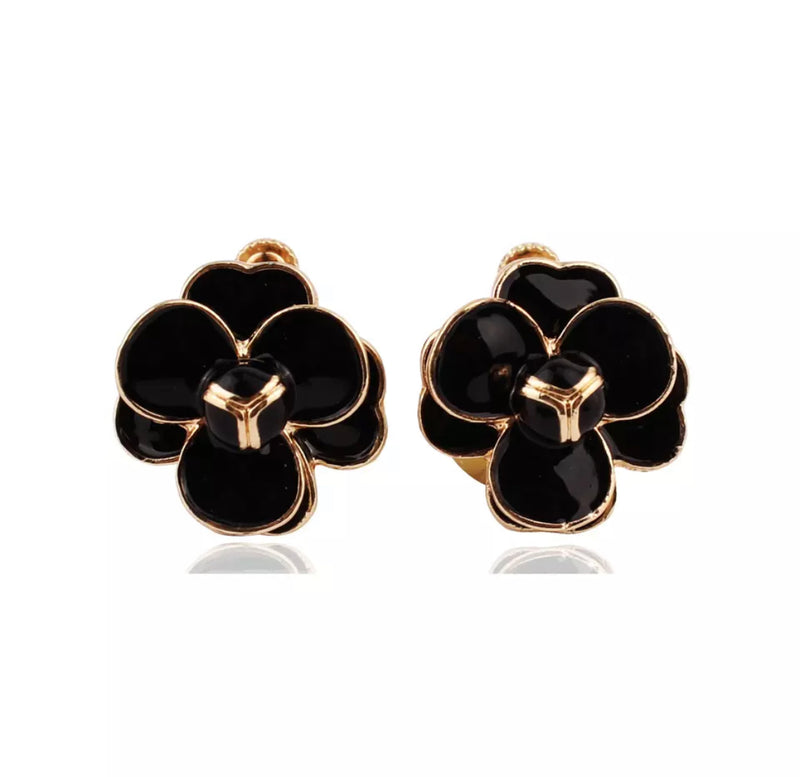 Clip on 3/4" black and gold flower screw back earrings