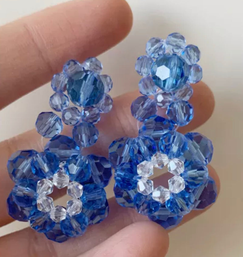 Vintage clip on blue and white clear bead dangle flower earrings