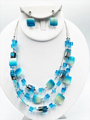 Clip on wire turquoise and white stone necklace set