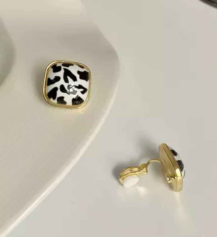 Clip on 3/4" gold square black and white animal print earrings