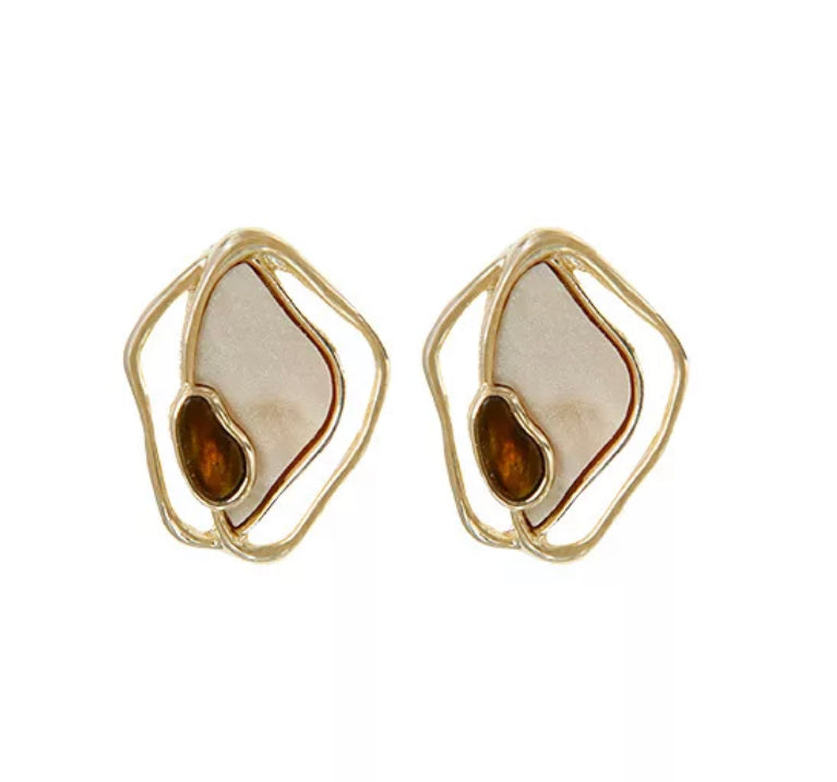Clip on 1" gold and brown odd shaped button style earrings
