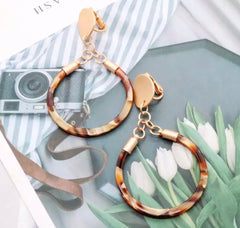 Clip on matte gold and light brown marble hoop earrings